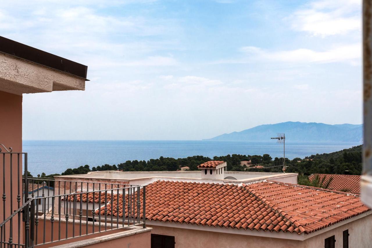 Uncle Leonard'S House Appartement Cala Gonone Buitenkant foto