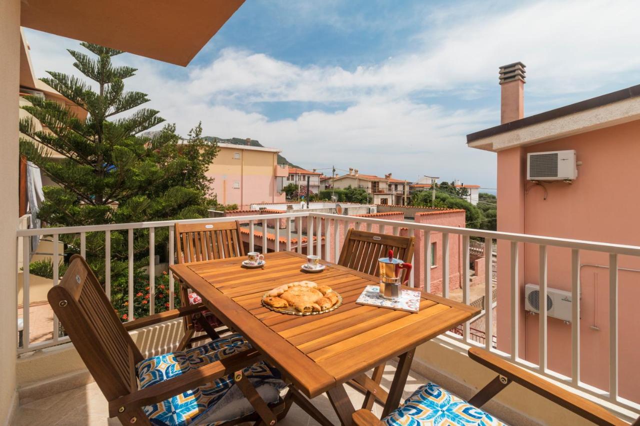 Uncle Leonard'S House Appartement Cala Gonone Buitenkant foto