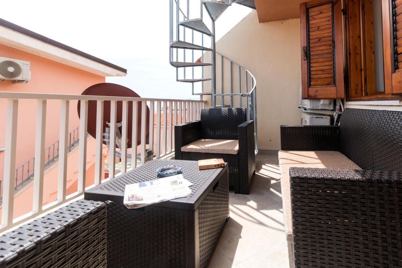 Uncle Leonard'S House Appartement Cala Gonone Buitenkant foto